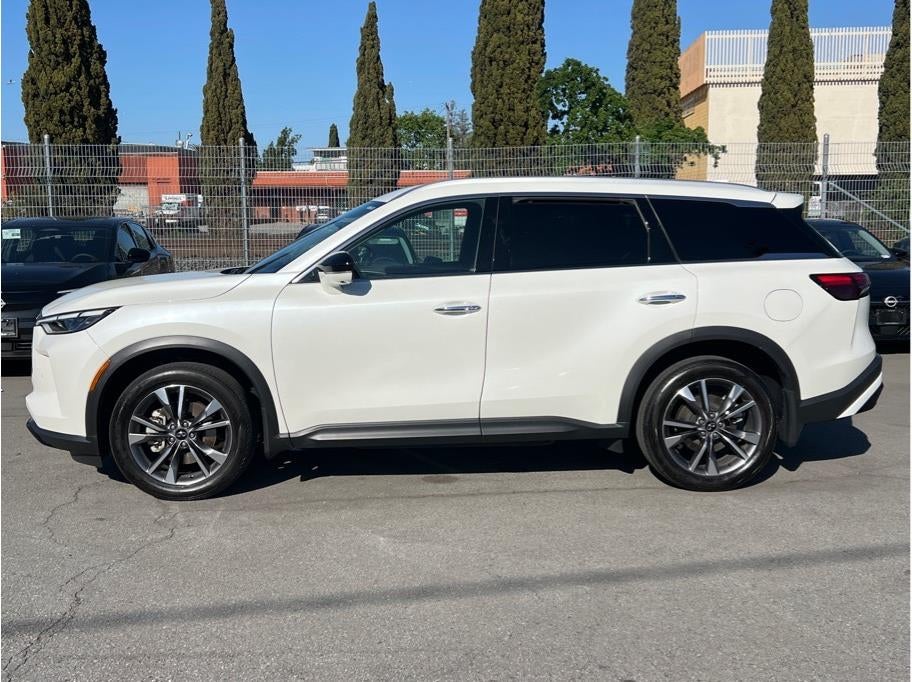 2023 INFINITI QX60 LUXE