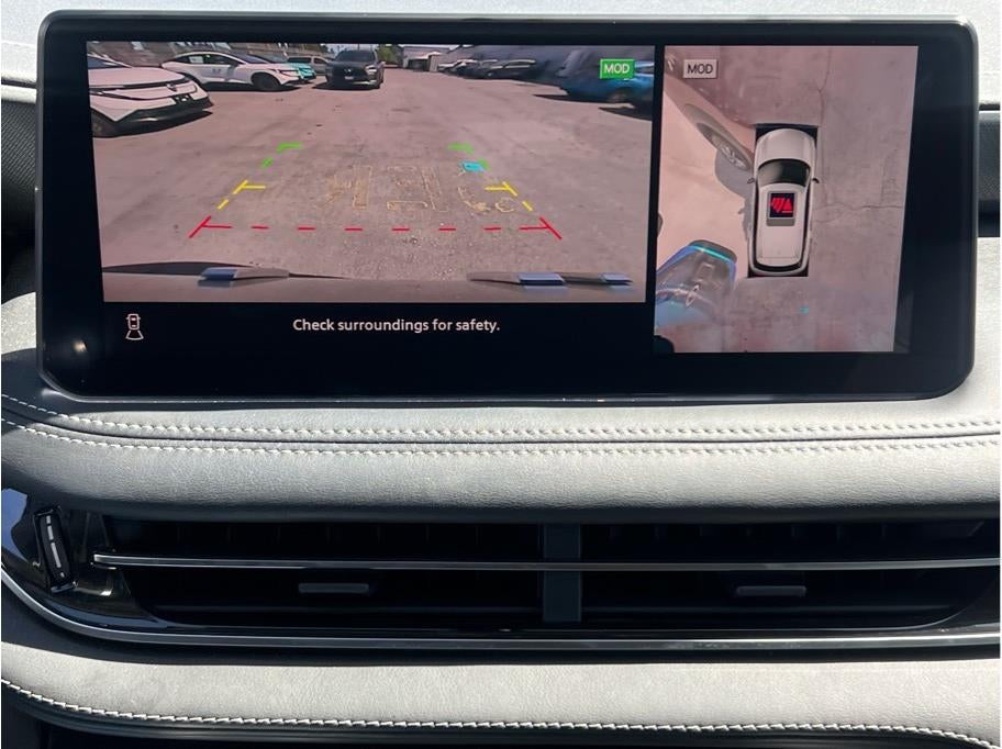 2023 INFINITI QX60 LUXE