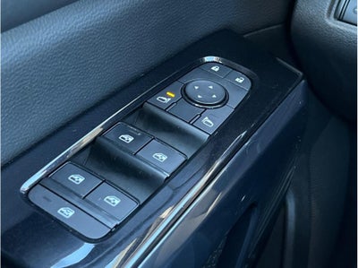 2022 Nissan Pathfinder SV Sport Utility 4D