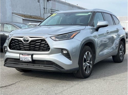 2021 Toyota Highlander XLE Sport Utility 4D