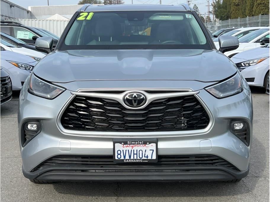 2021 Toyota Highlander XLE Sport Utility 4D