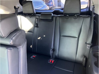 2021 Toyota Highlander XLE Sport Utility 4D