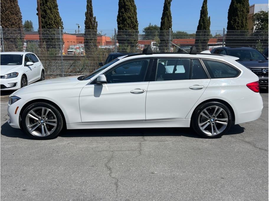 2017 BMW 3 Series 330i xDrive Sport Wagon 4D
