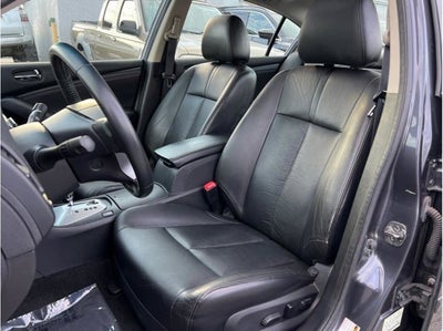 2007 Nissan Altima 3.5 SE Sedan 4D