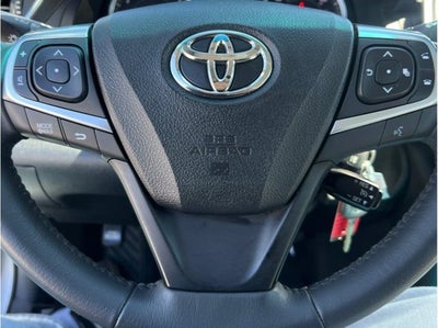 2017 Toyota Camry SE Sedan 4D
