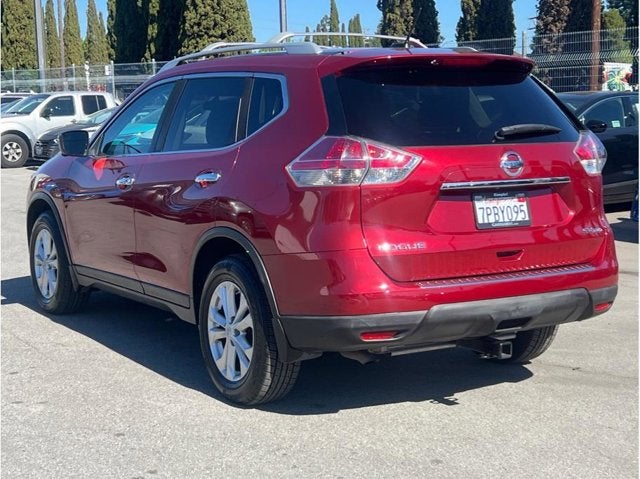 2016 Nissan Rogue SV Sport Utility 4D
