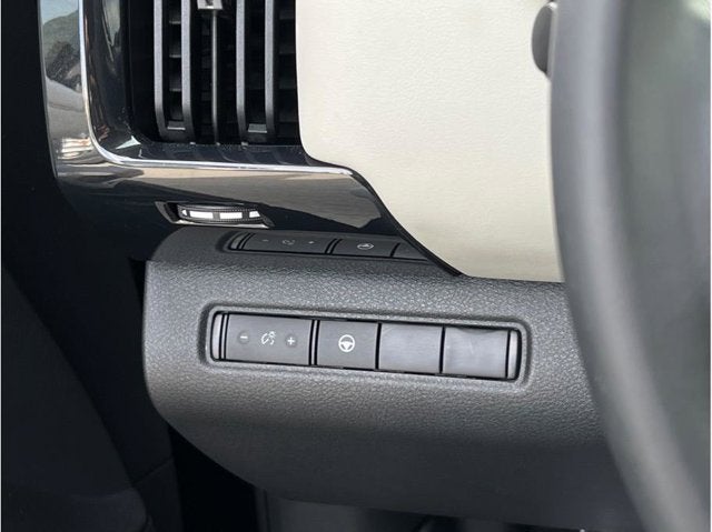 2022 Nissan Pathfinder SV Sport Utility 4D