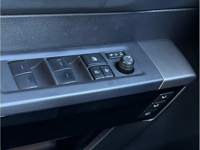 2022 Toyota Tundra Hybrid CrewMax Limited Pickup 4D 5 1/2 ft