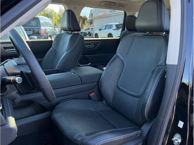 2025 INFINITI QX80 LUXE Sport Utility 4D