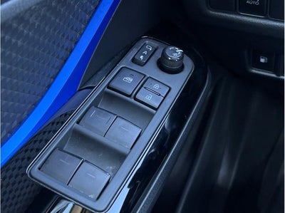 2021 Toyota C-HR XLE Sport Utility 4D