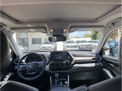 2021 Toyota Highlander XLE Sport Utility 4D