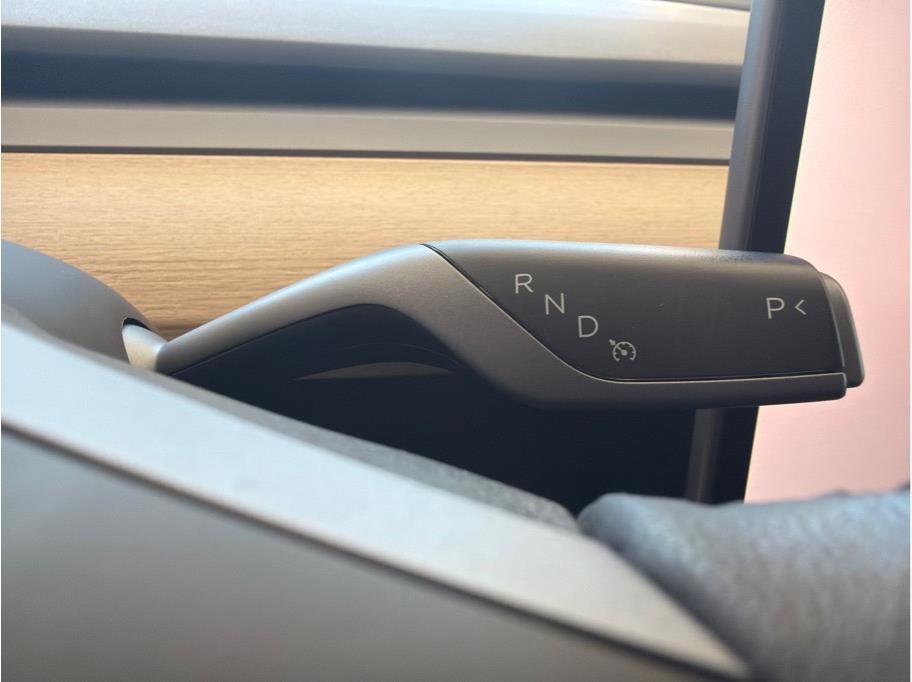 2023 Tesla Model Y Long Range Sport Utility 4D