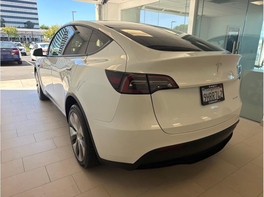 2023 Tesla Model Y Long Range Sport Utility 4D