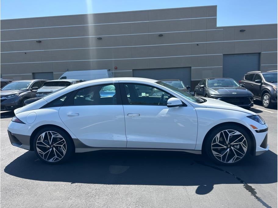 2024 Hyundai IONIQ 6 SEL Sedan 4D